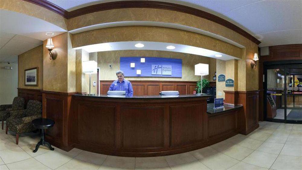 Holiday Inn Express Pittsburgh-Bridgeville By Ihg Esterno foto
