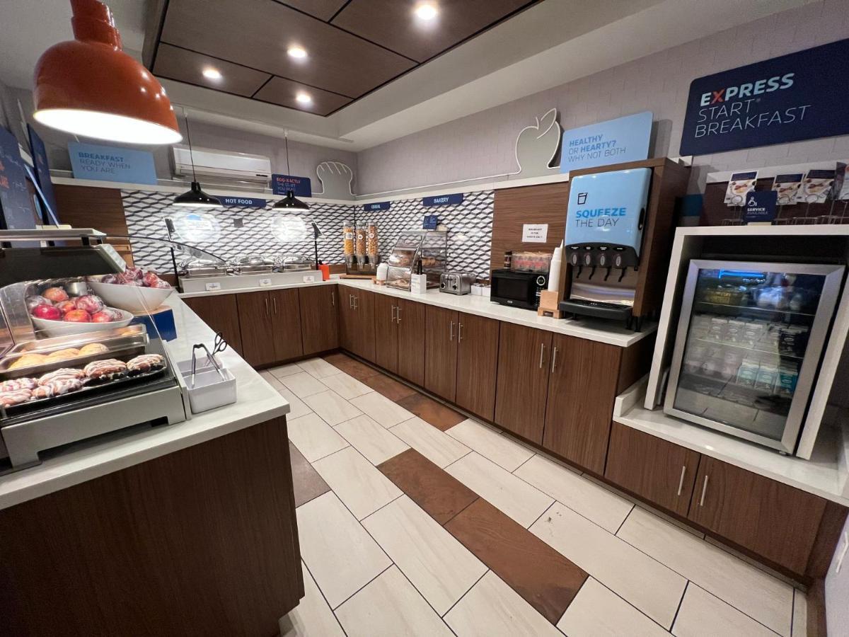 Holiday Inn Express Pittsburgh-Bridgeville By Ihg Esterno foto