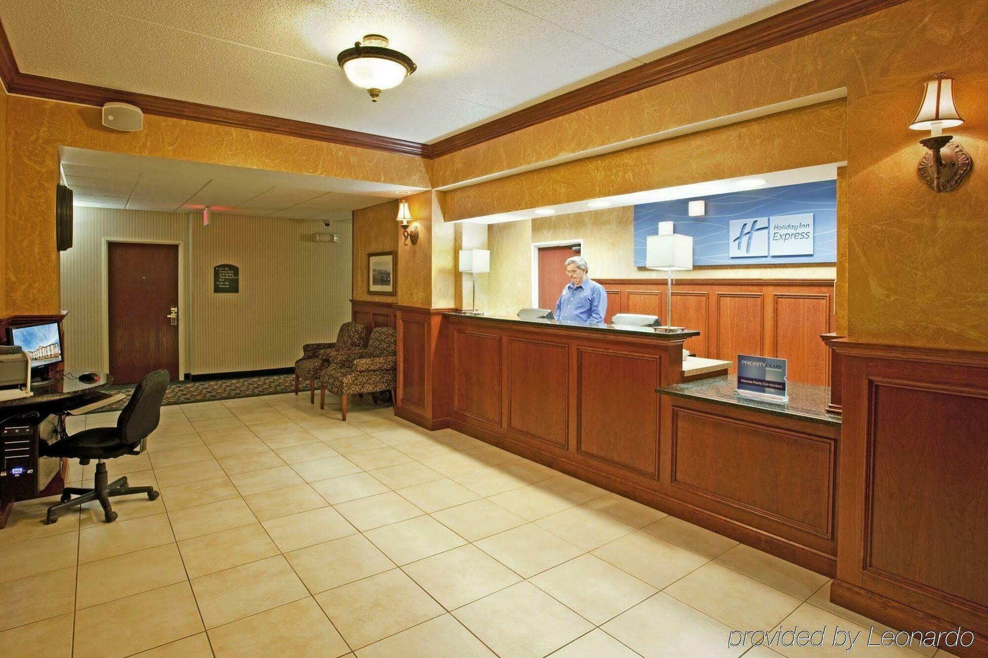 Holiday Inn Express Pittsburgh-Bridgeville By Ihg Esterno foto